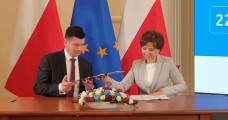 Wsparcie dla DPS - podpisanie umowy -Warszawa MRPiPS